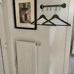 Modern With Exterior Entrance In Nuremberg Suburb Apartman *